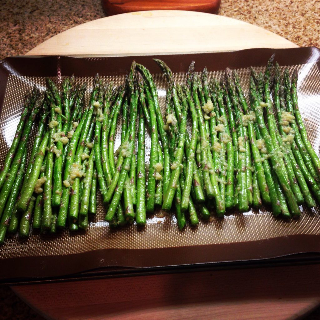 Healthy homemade asparagus, a delicious side recipe.