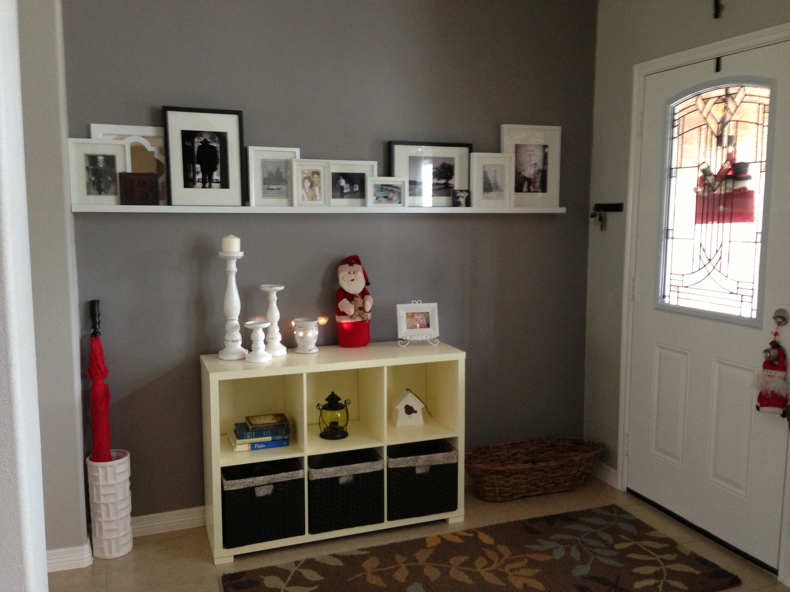 Painted Storage Bin. Here is how to transform furniture with paint!